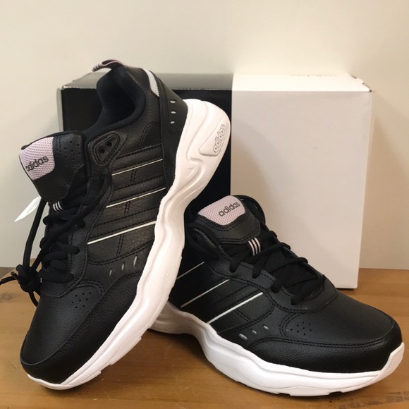 adidas men's strutter training shoe